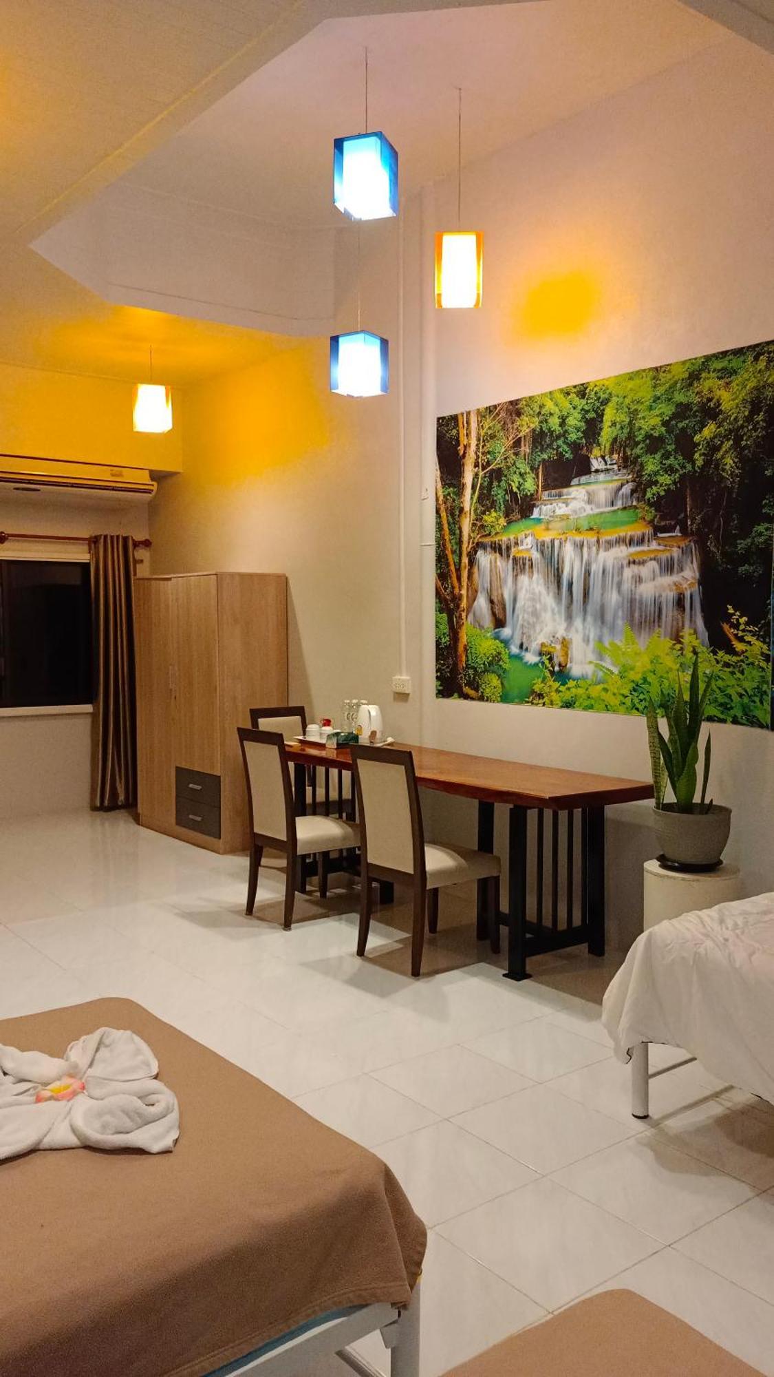 Batikseafood Airport & Room Ban Bo Sai Klang Kültér fotó