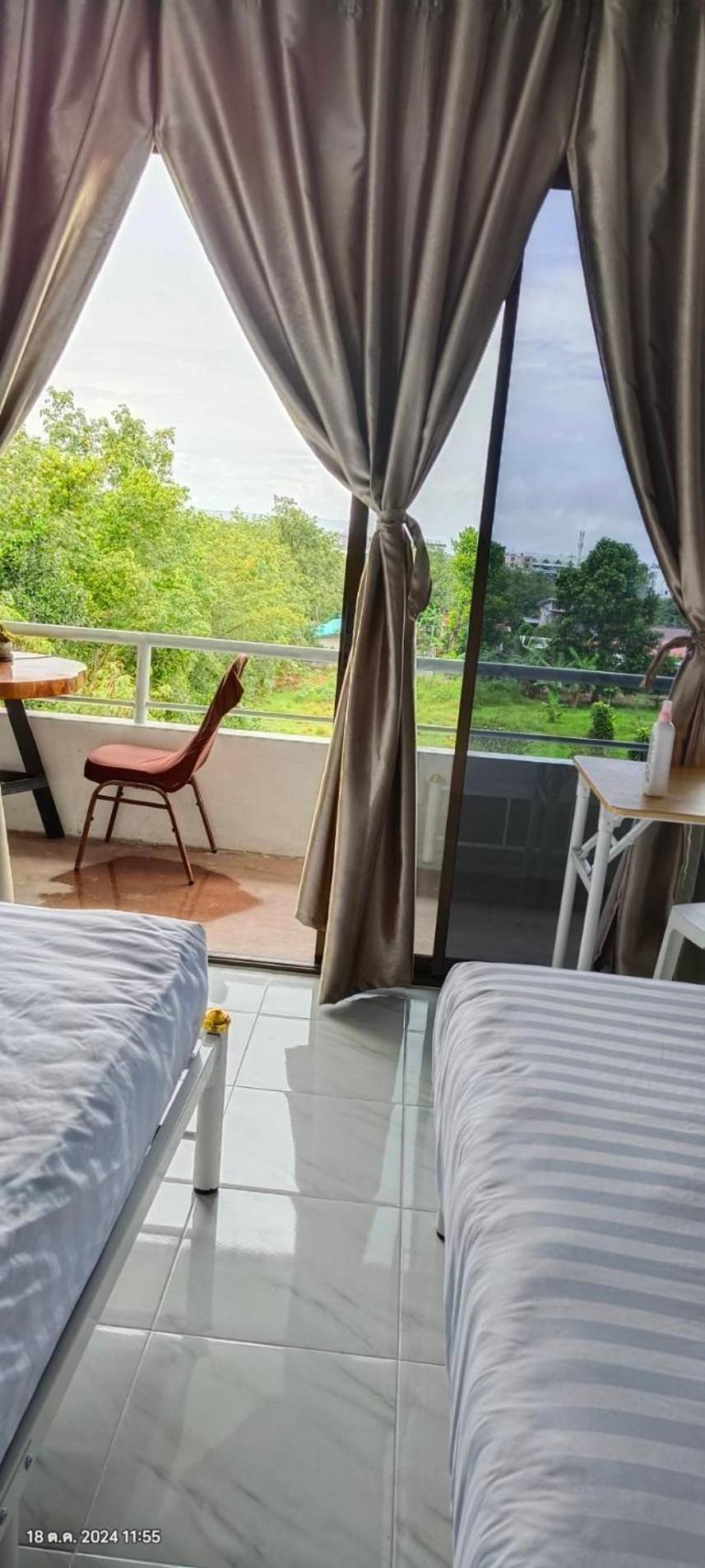 Batikseafood Airport & Room Ban Bo Sai Klang Szoba fotó