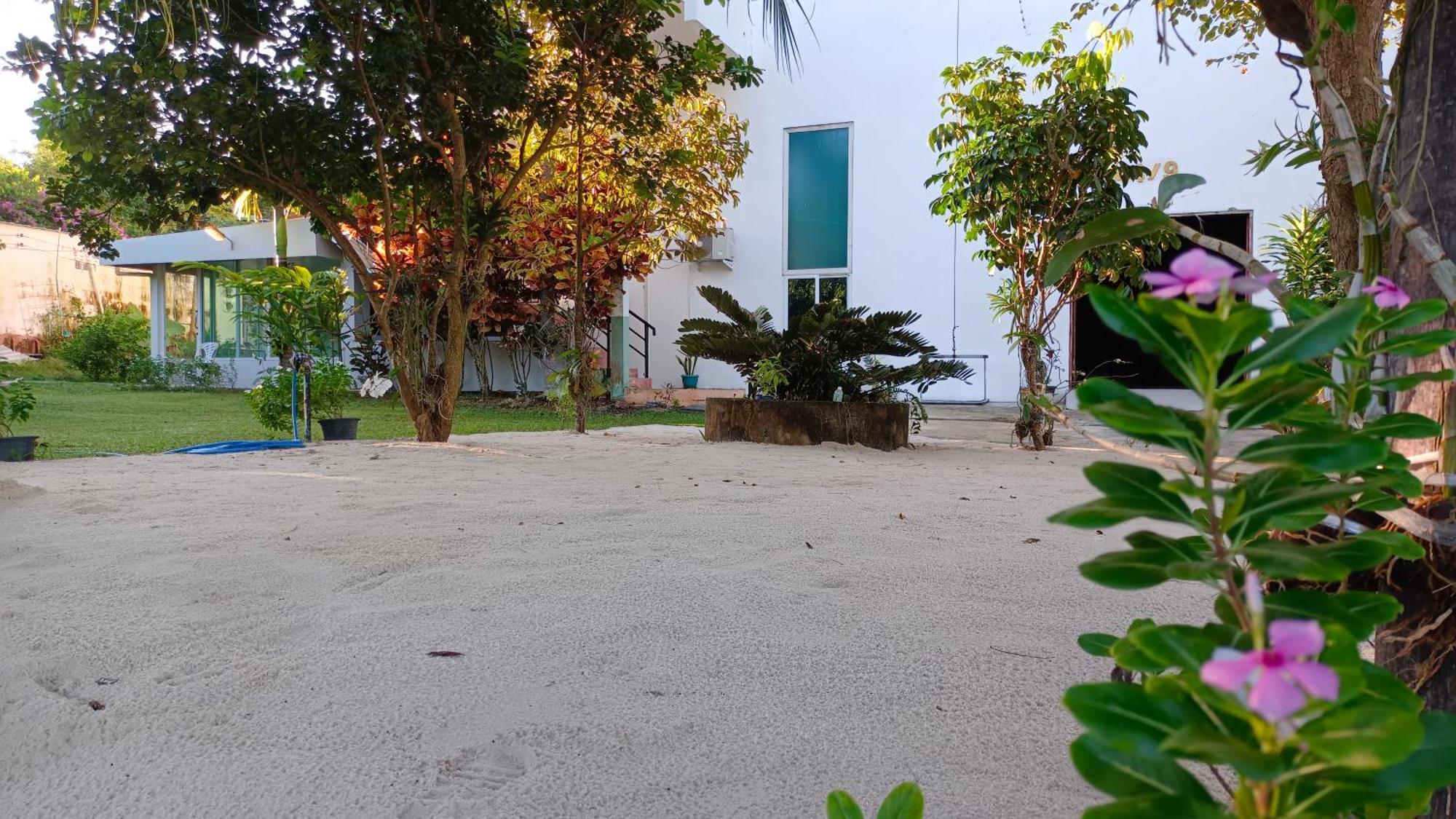 Batikseafood Airport & Room Ban Bo Sai Klang Kültér fotó